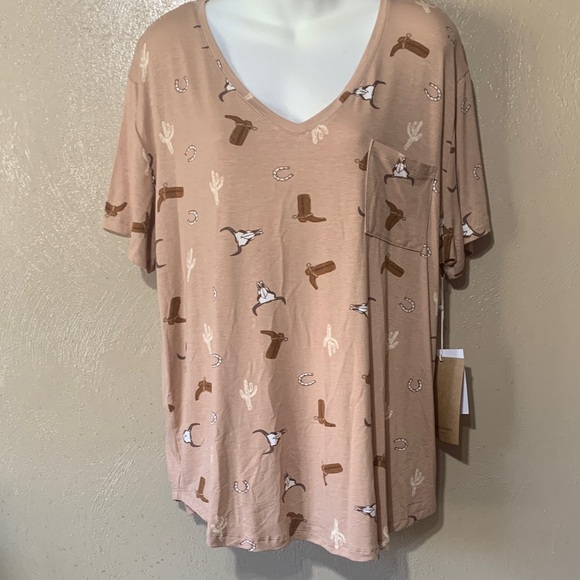 Anna Tops - Loanna size 1X Western Print V-Neck Tee NWT
